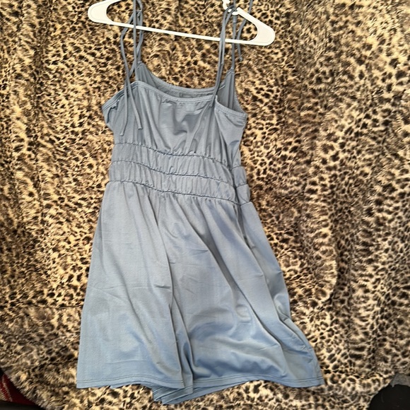 New dusty blue romper - Picture 3 of 4